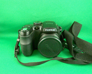 Cameras - Fujufilm Finepix S1600