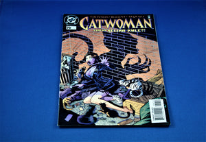 DC Comics - Catwoman Stalks Selina Kyle? - #70 - July 1999